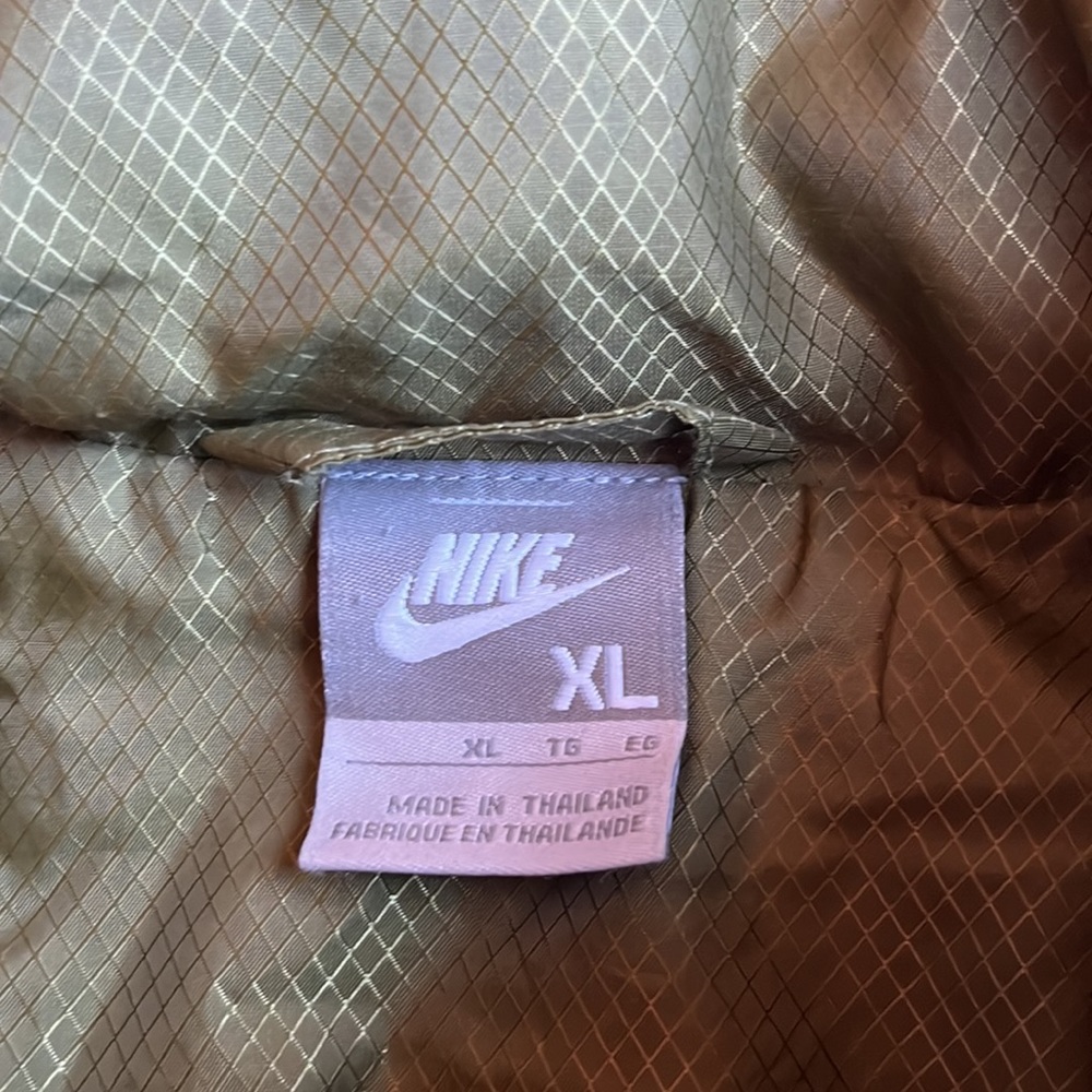 Nike Sportwear Men’s Green Windrunner Wind Breaker Jackets Size: XL‎
